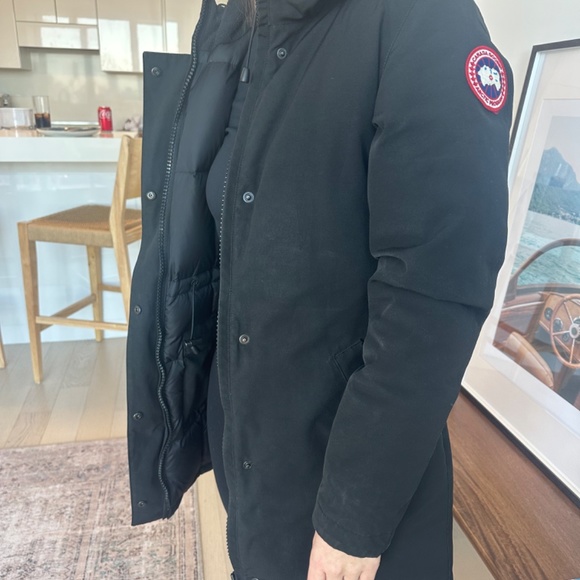 Canada goose parka fur - Picture 2 of 9